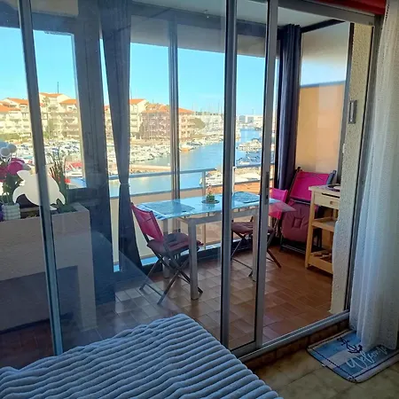 Equipe Vue Port, Proche Aquarium Apartmán