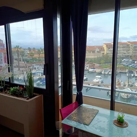 Confortable Vue Sur Le Port, Avec Balcon Et Parking * 카네트